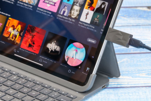 iFi iSilencer+ CC USB zajszűrő fekete